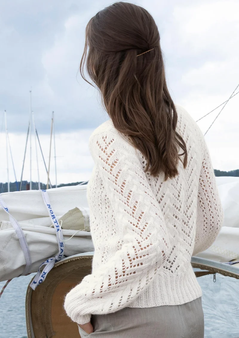 Pullover Lace