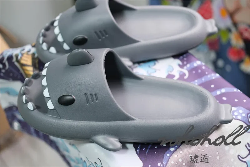 Shark Slippers Badelatschen Frauen Hausschuhe Anti-Rutsch Flip Flops Sandalen