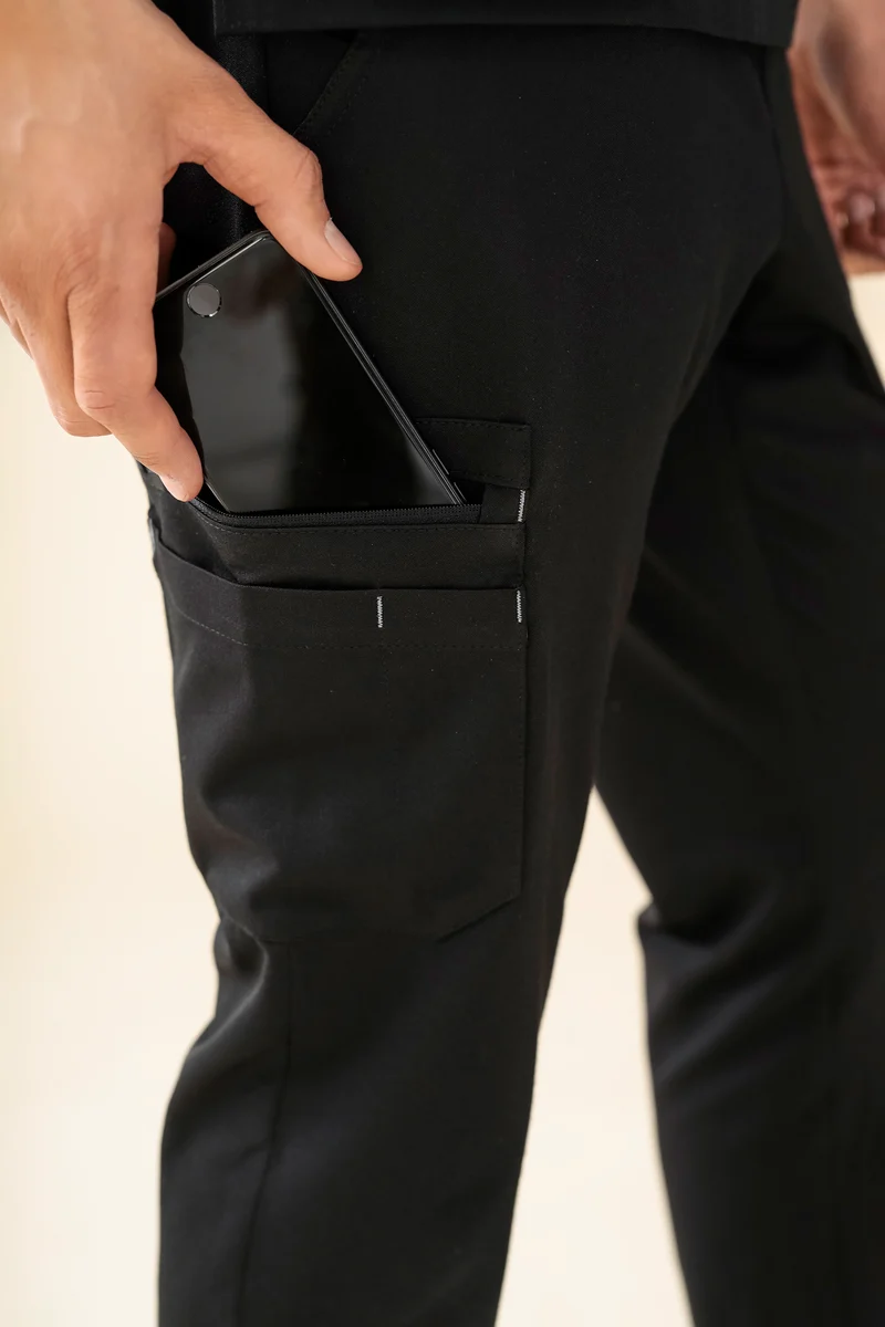 KAERE Hose Herren - Saumbündchen mit Beintaschen schwarz
