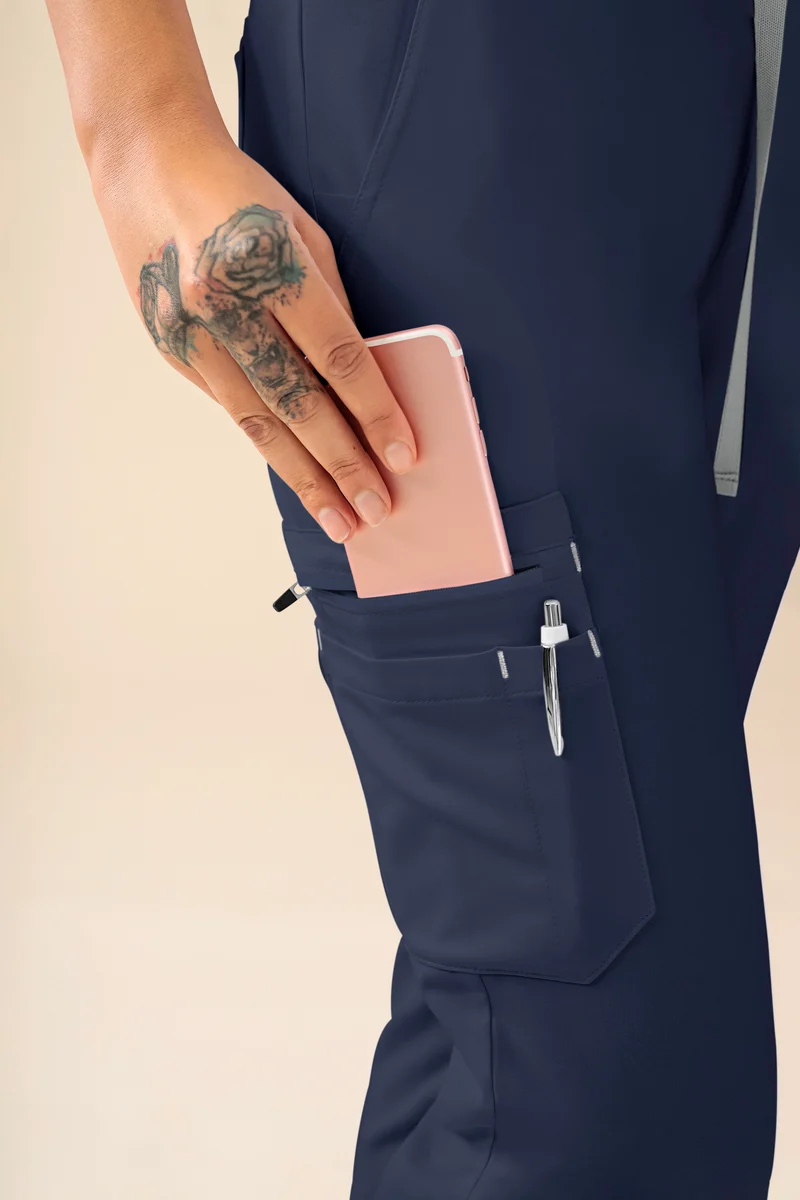 KAERE Hose Damen - gerader Saum Kurzgr. mit Beintaschen navy