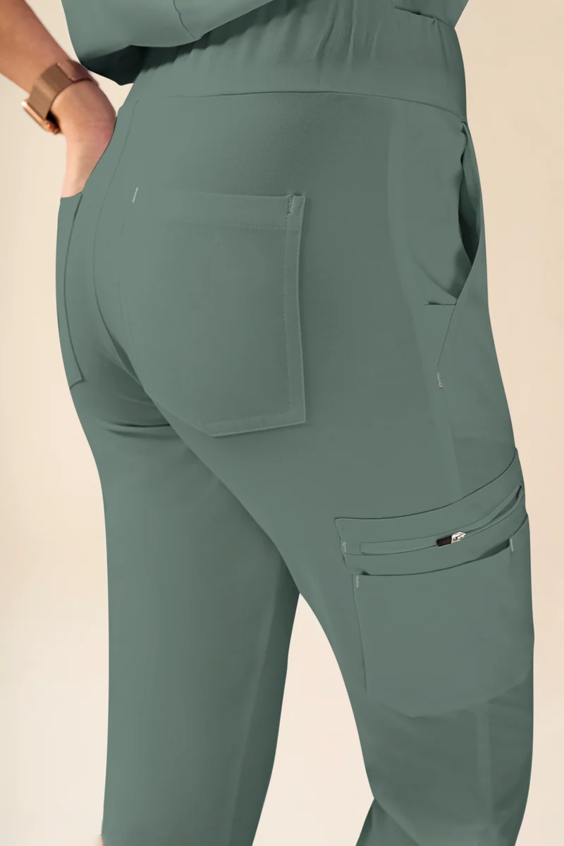 KAERE Hose Damen - Saumbündchen Kurzgr. mit Beintaschen dunkelgrün