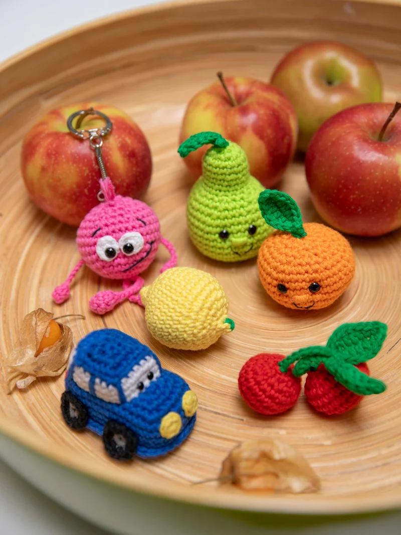 Anleitung Amigurumi-Set „Happy“ - Zitrone, Mandarine, Birne, Kirschen, Smiley, Auto