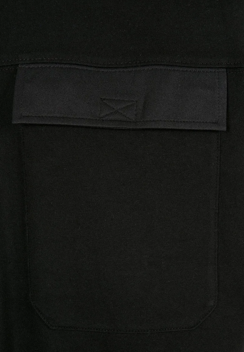 UC Oversized Big Flap Pocket Tee