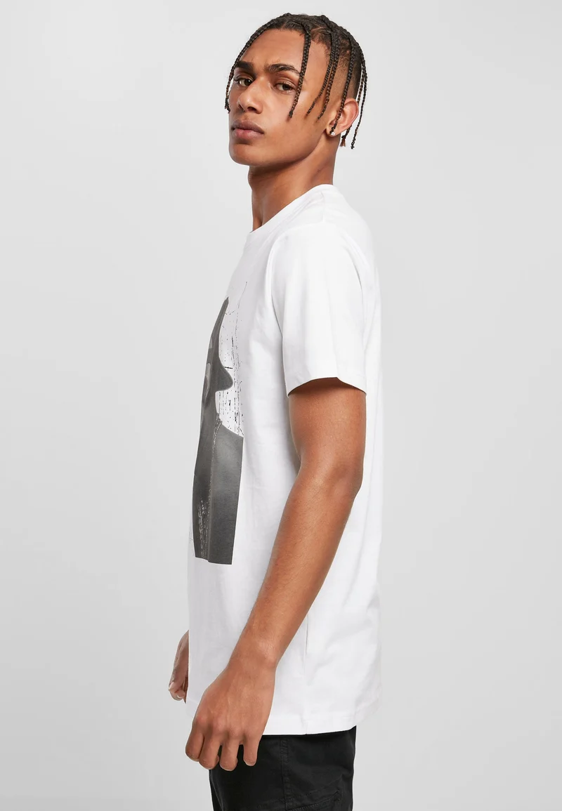 MT Tupac Cracked Background Tee