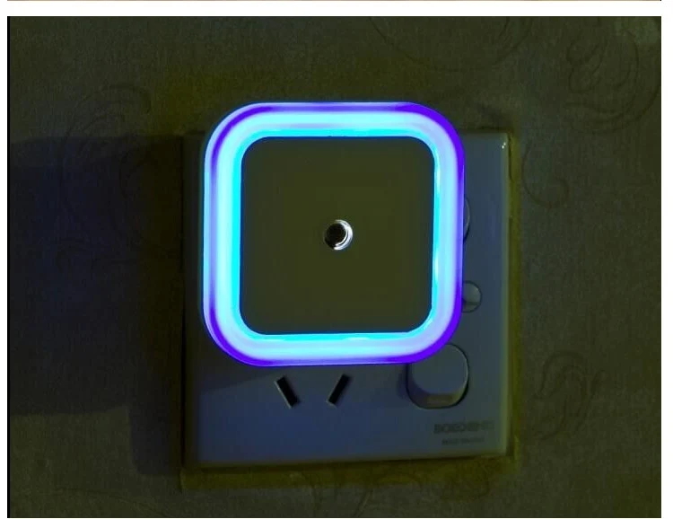 LED Nachtlicht 0.8W 230V Bewegungsmelder 5m 360° Infrarot Lampe Steckdosen Licht