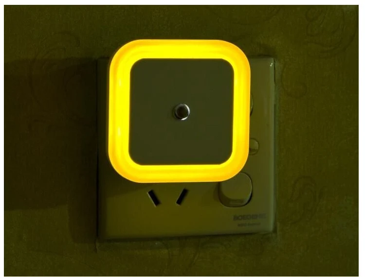 LED Nachtlicht 0.8W 230V Bewegungsmelder 5m 360° Infrarot Lampe Steckdosen Licht