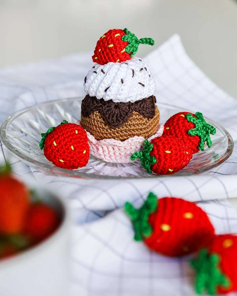 Anleitung Erdbeeren und Erdbeeren-Cupcake