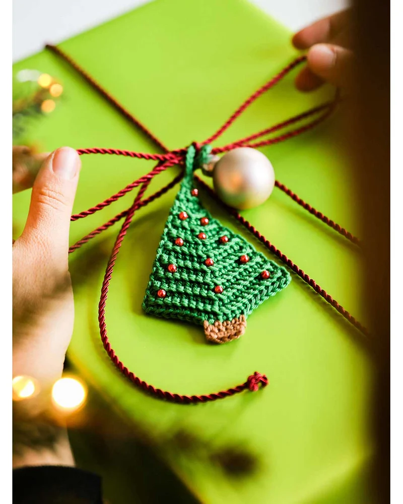 Anleitung Weihnachtlicher Geschenkanhänger Tannenbaum aus Cotton Quick uni