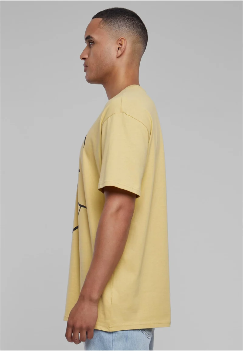 MT Disney 100 Winnie Pooh Face Oversize Tee