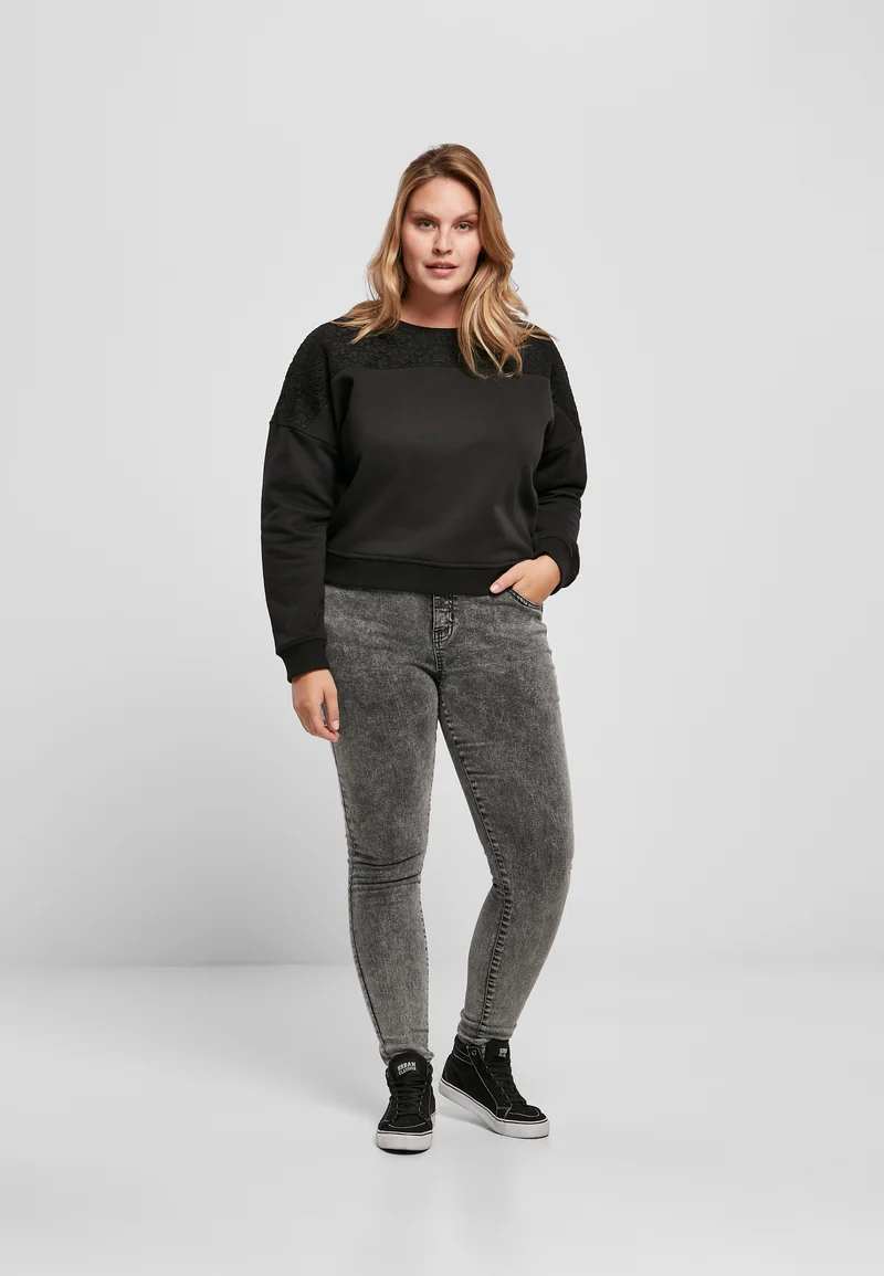 UC Short Oversized Lace Inset Crew