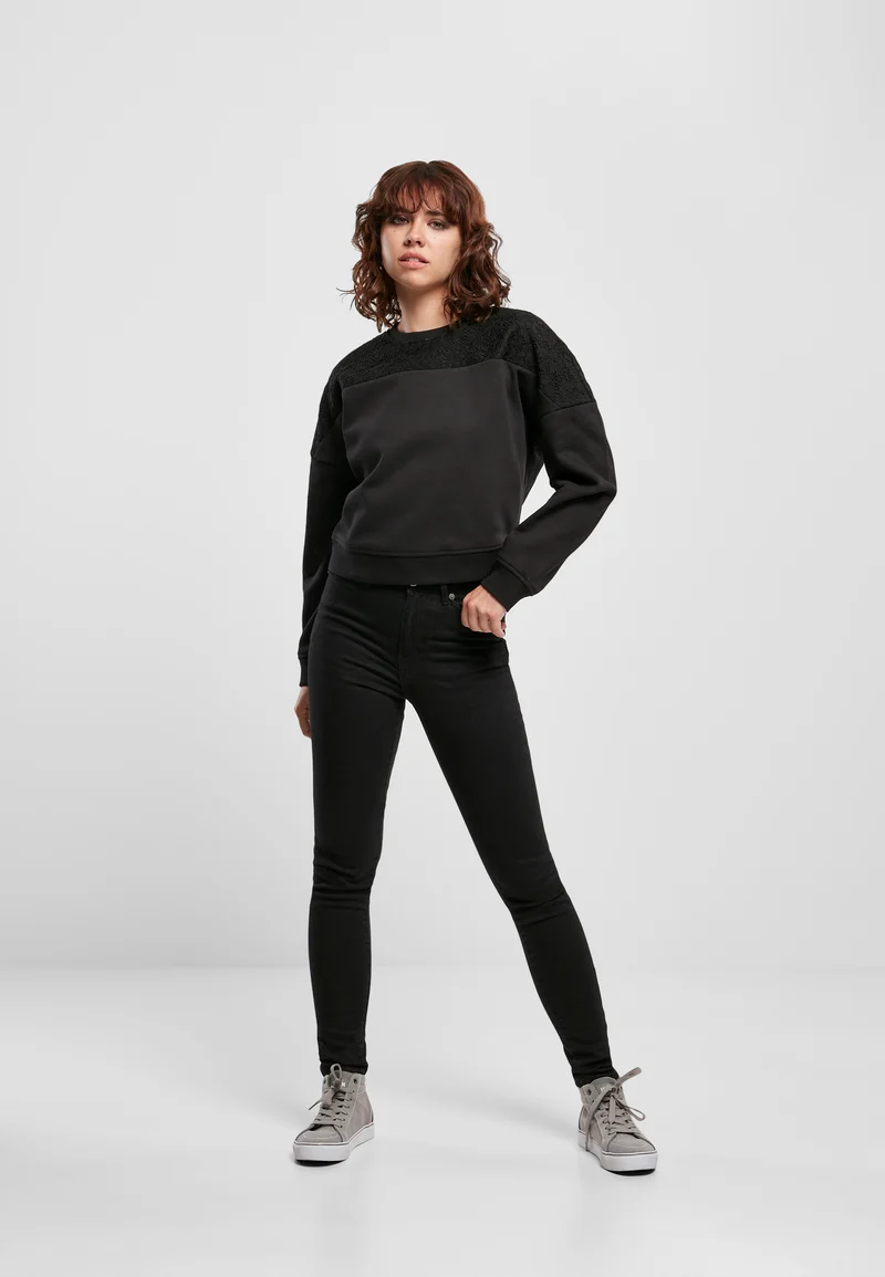 UC Short Oversized Lace Inset Crew