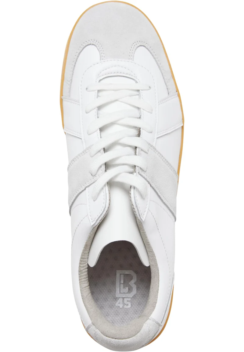 BW Sneakers