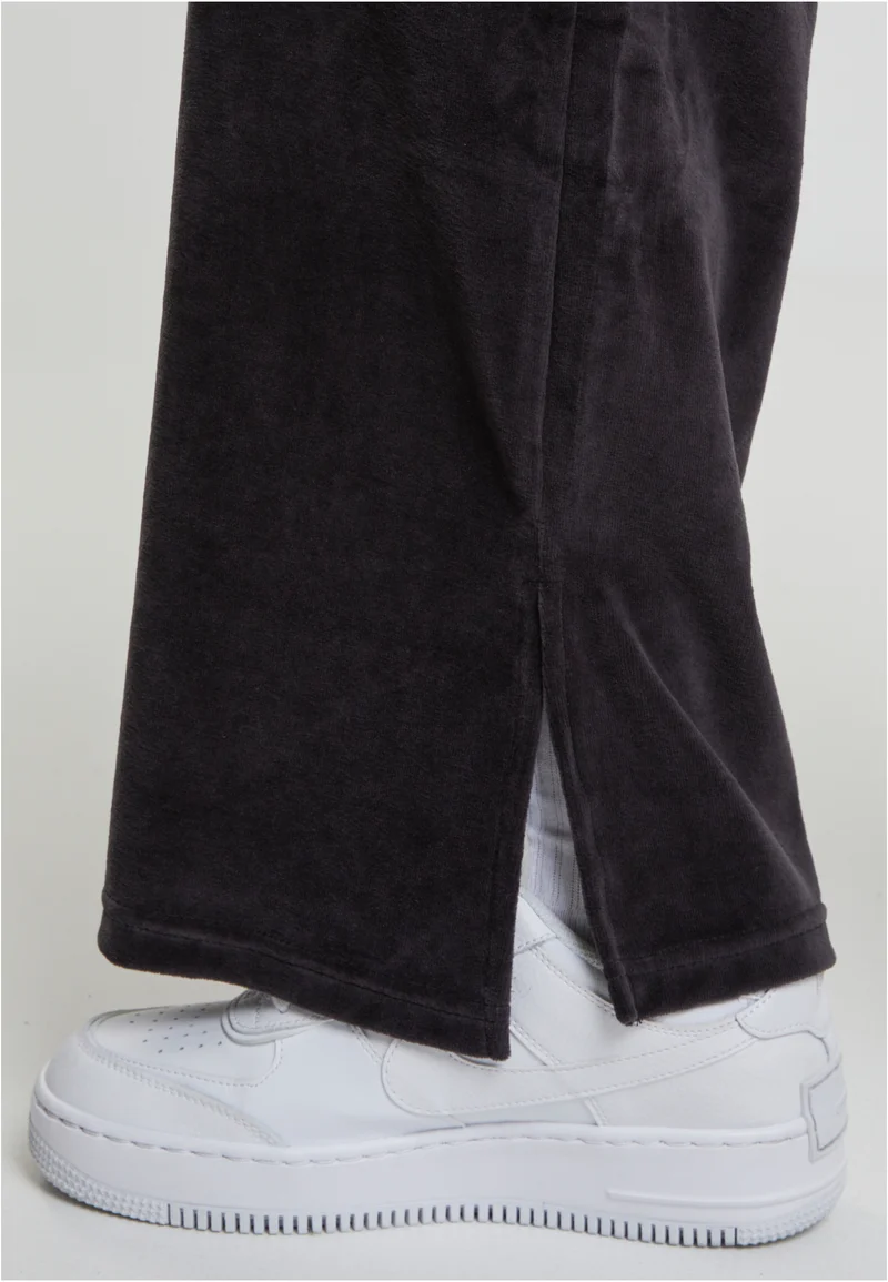 UC Velvet Sweatpants