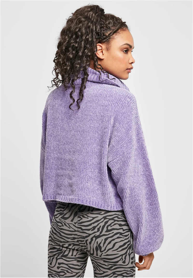 UC Short Chenille Turtleneck Sweater