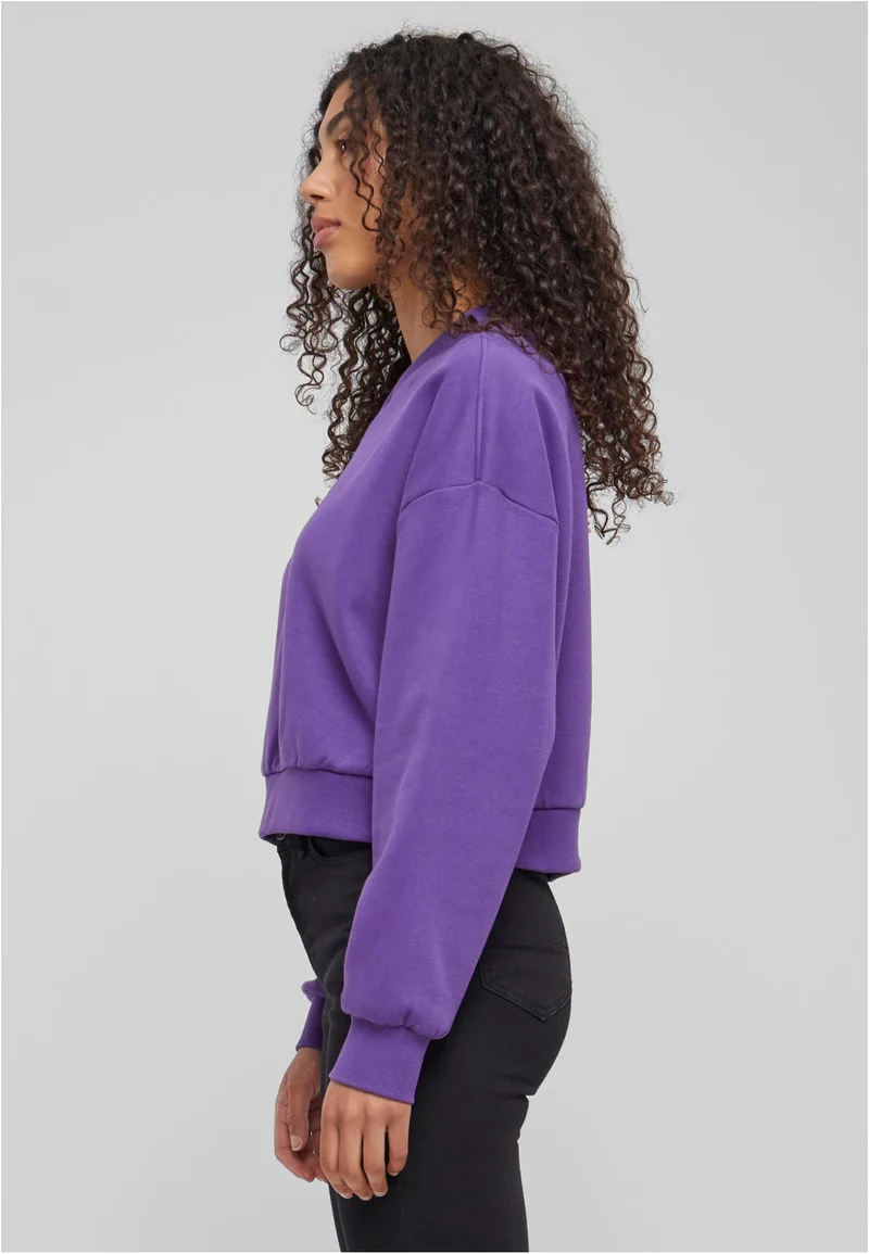UC Cropped V-Neck