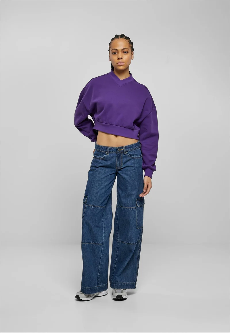 UC Cropped V-Neck