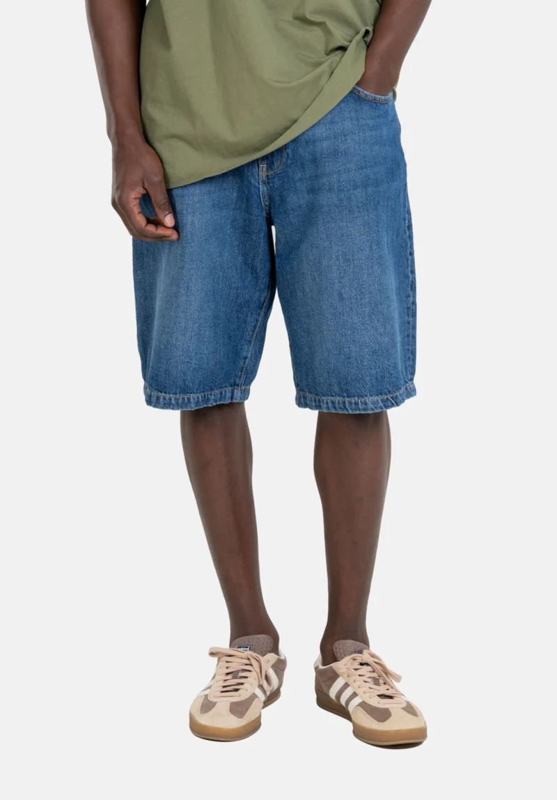Solid Short