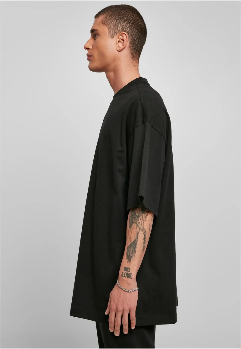 UC Huge Tee