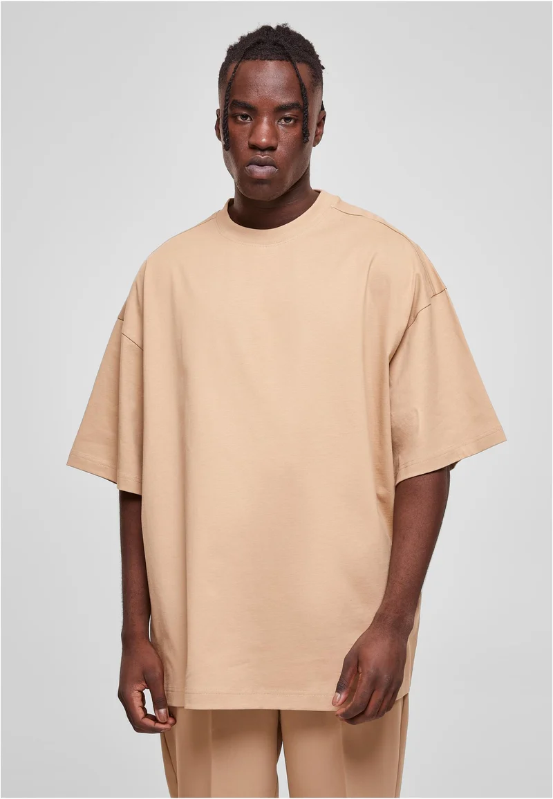 UC Huge Tee