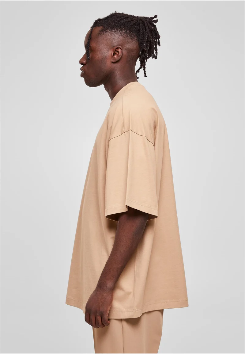 UC Huge Tee