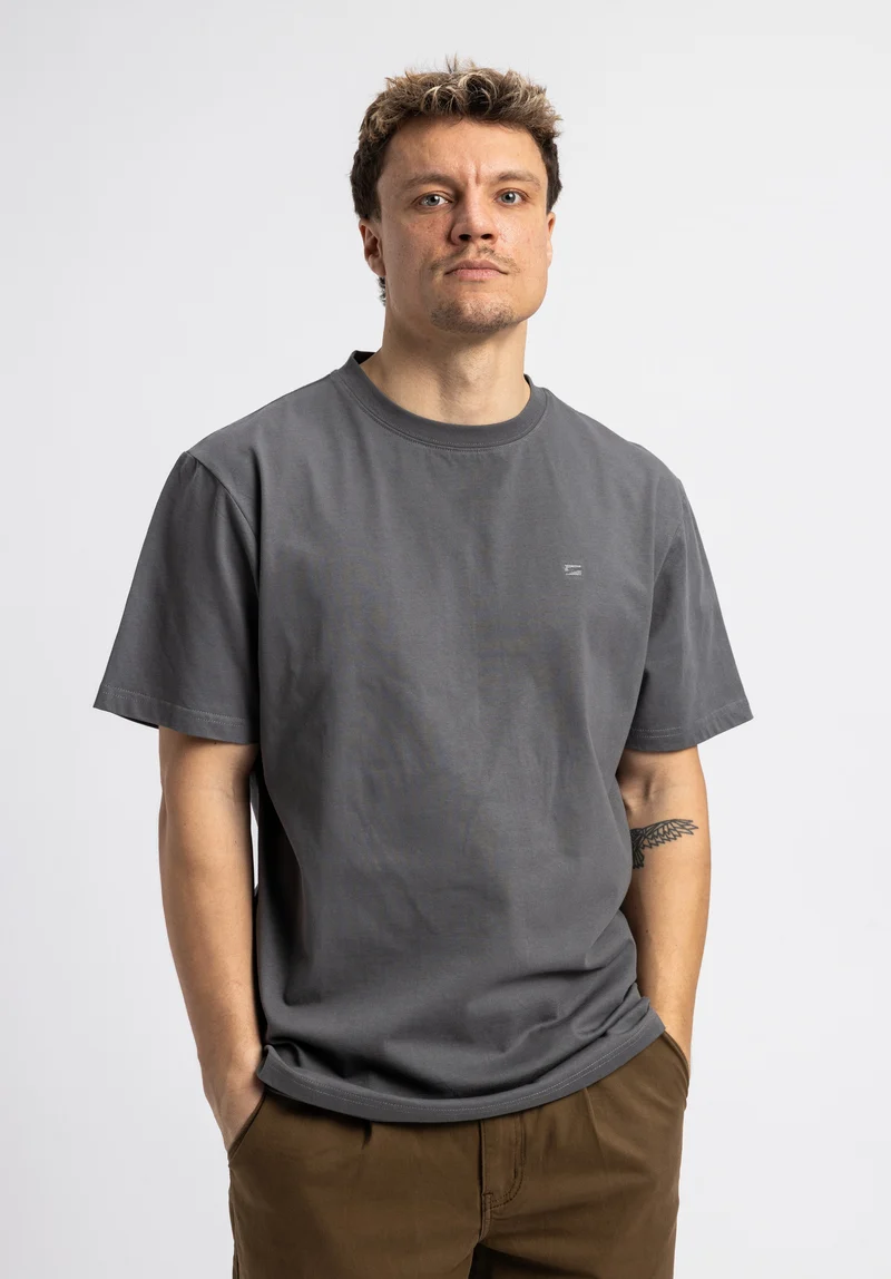 Easy Tee