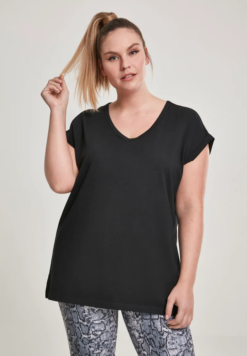 UC Round V-Neck Extended Shoulder Tee