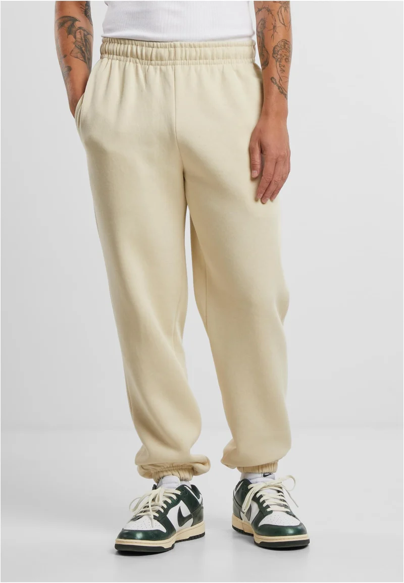 UC Basic Essential Sweatpants