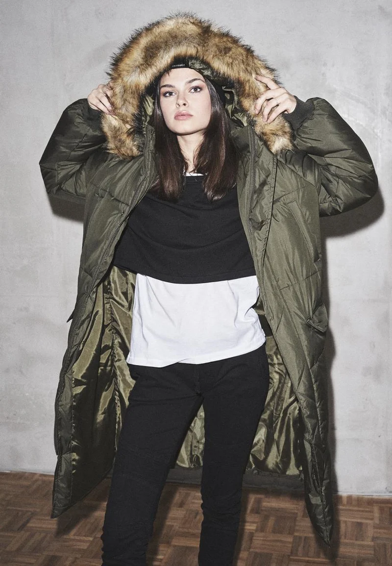 UC Oversize Faux Fur Puffer Coat