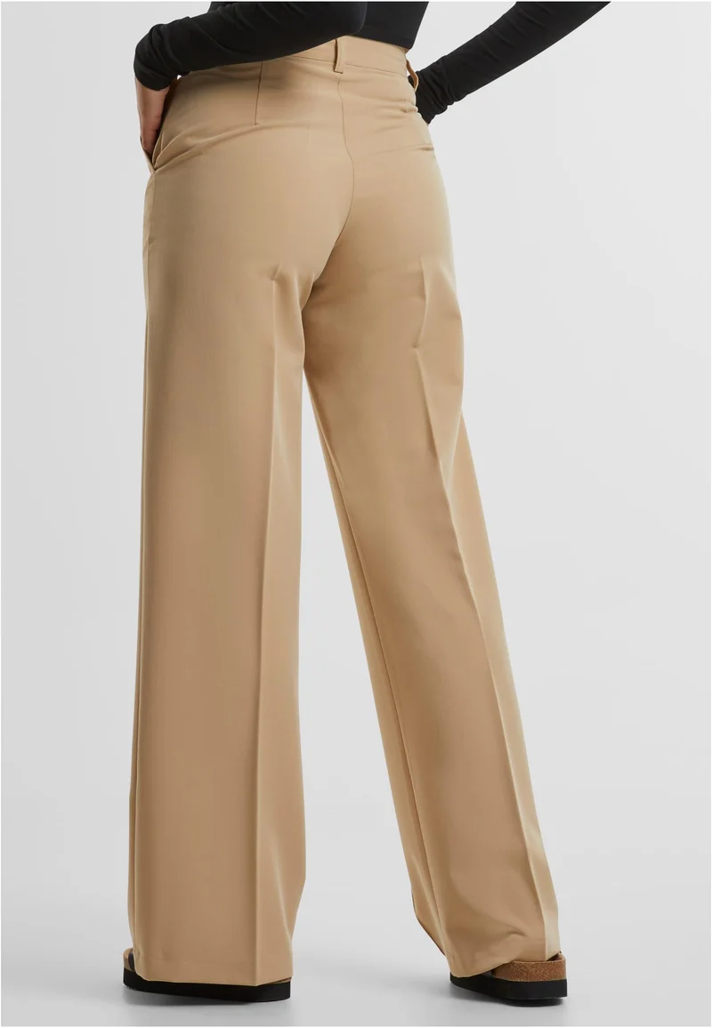 UC Wide Pleated Pants