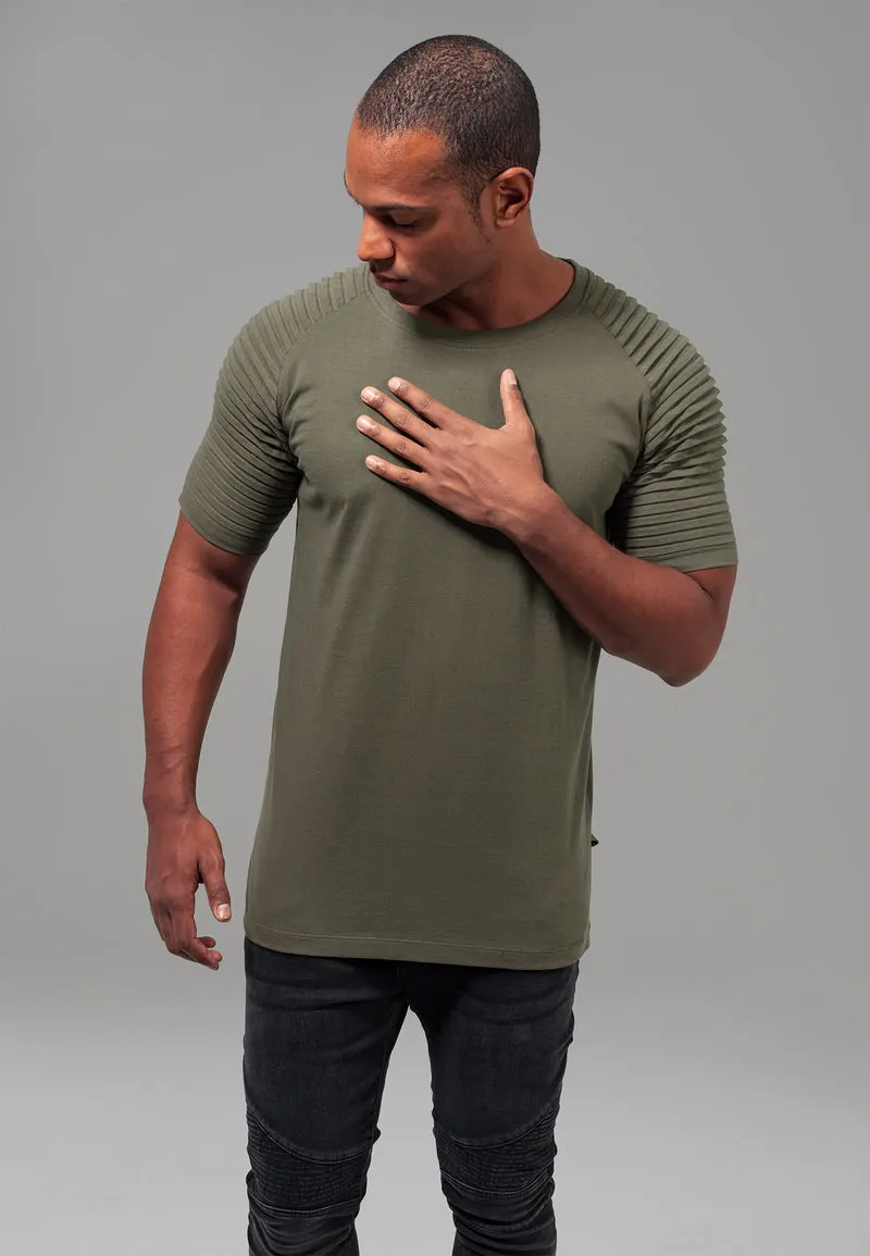 UC Pleat Raglan Tee