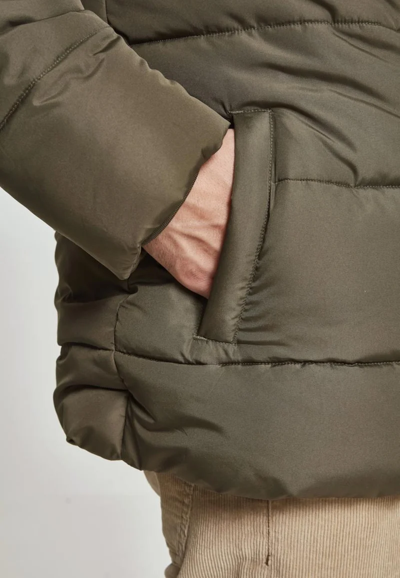 UC Pull Over Puffer Jacket