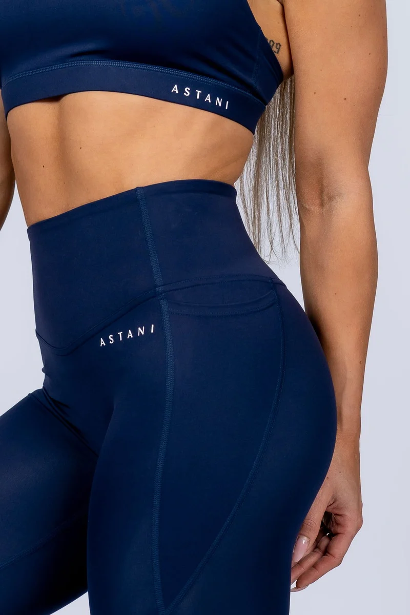 A ESSENCE Top - Blue