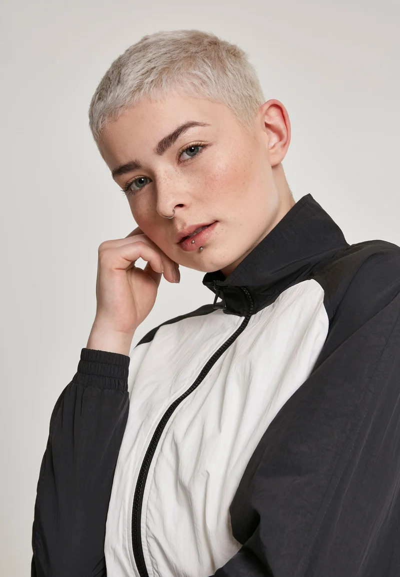 UC Short Raglan Crinkle Batwing Jacket