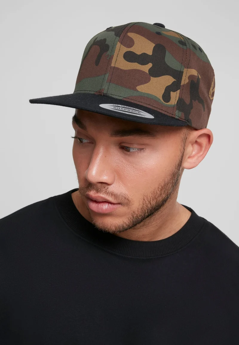 Classic Camo Snapback One Size