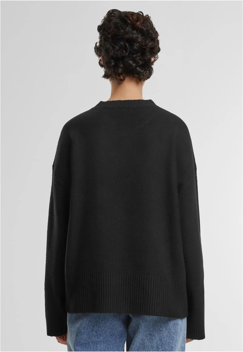 UC Soft Oversized Sweater
