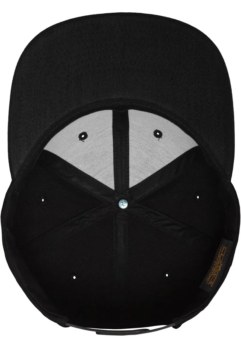 Classic Snapback One Size