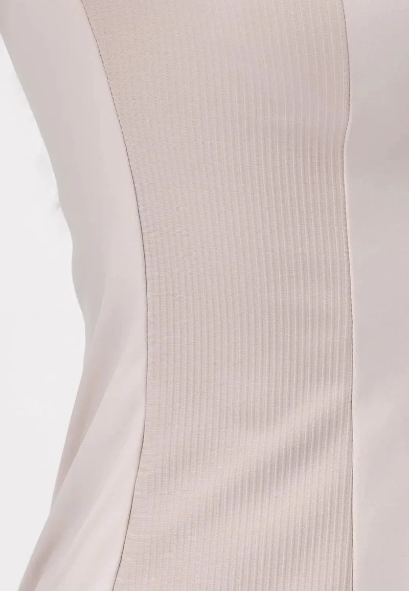 A SLEEK Zip Jacket - Beige