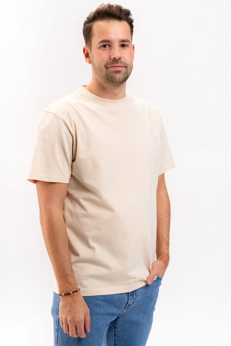 Easy Tee