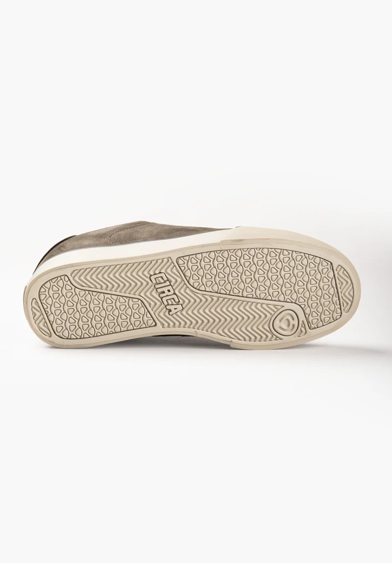 Lopez 50 SE x Manhole