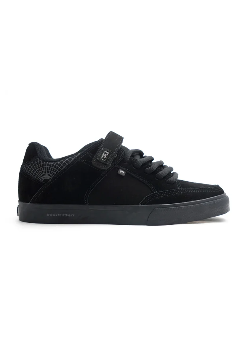 205 Vulc x Manhole
