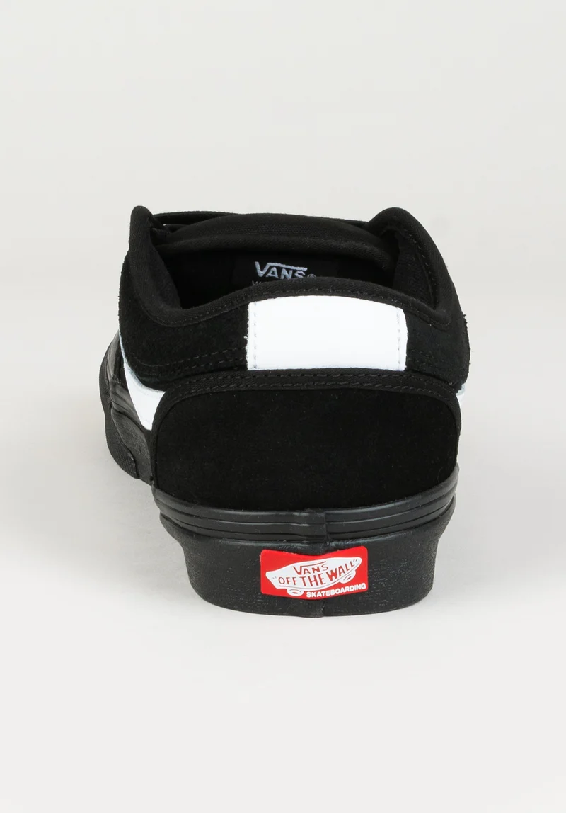 Chukka Low Sidestripe