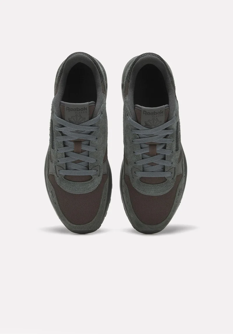 Classic Leather 2400