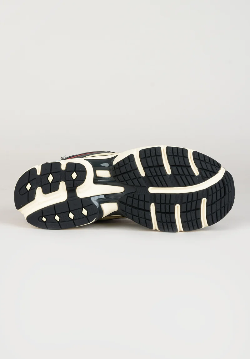 Premier Pump Paris Trainer