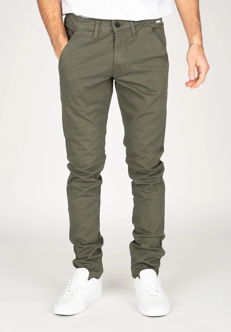 Flex Tapered Chino