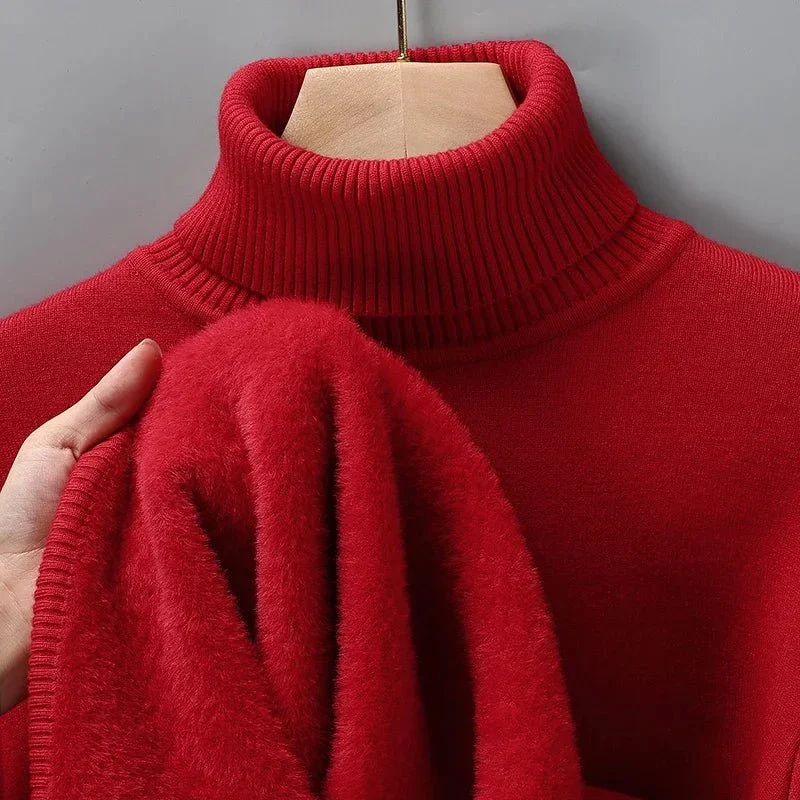Verleihen Sie Ihrem Stil mit unserem schmal geschnittenen Herren-Rollkragenpullover das gewisse Etwas – bequem, pillingfrei und perfekt für Herbst und Winter.