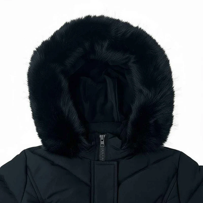 Verleihen Sie Ihrem Stil mit unserem eleganten langen Baumwollmantel das gewisse Etwas.