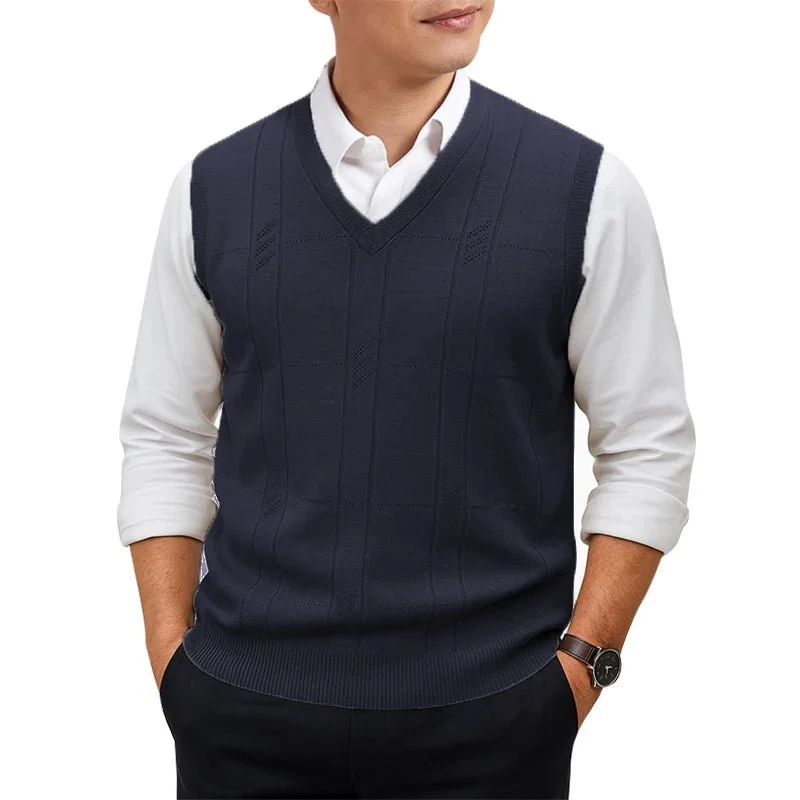 Verleihen Sie Ihrem Stil mit unserer ärmellosen Herren-Strickweste mit V-Ausschnitt das gewisse Extra.