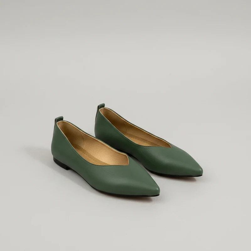 Große, flache Damen-Bootsschuhe aus Leder für Komfort und Stil