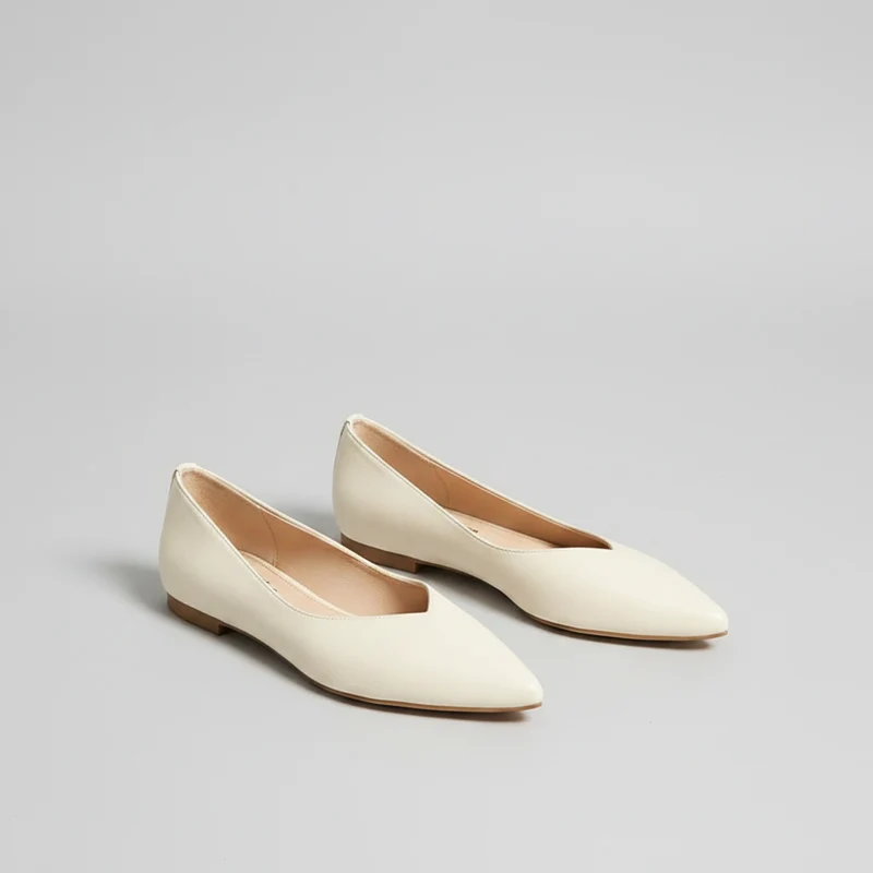 Große, flache Damen-Bootsschuhe aus Leder für Komfort und Stil