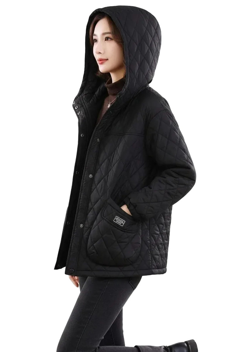 Verleihen Sie Ihrem Winter-Look mit unserer gesteppten Damen-Winterjacke das gewisse Etwas.